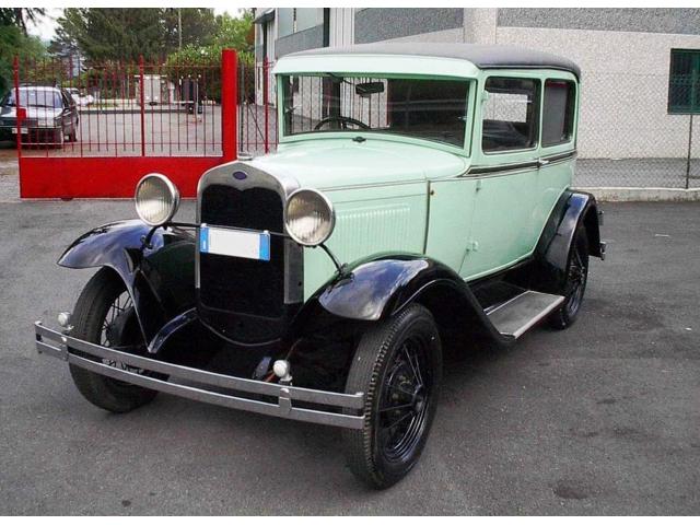 Ford A Two Door - 2/3