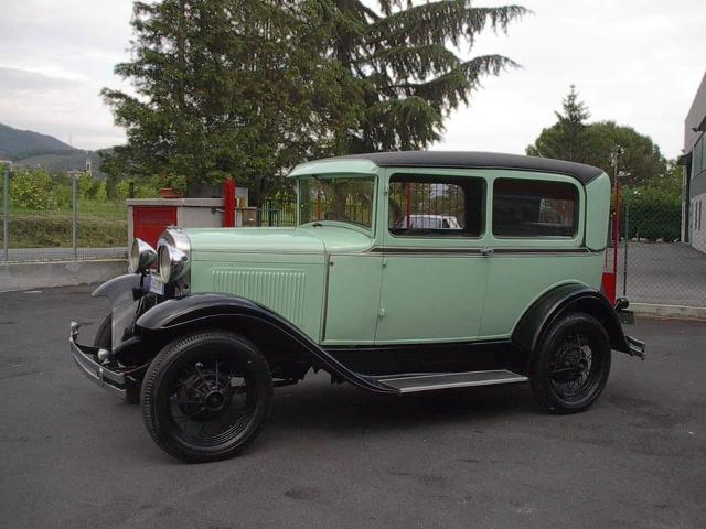 Ford A Two Door - 3/3