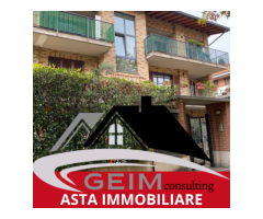 Appartamento in Asta a Seregno, Tre locali di 90mq, Giardino, Cantina e Box. Rif.2428