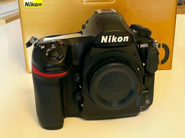 Nikon D850 nella confezione originale - 5/6